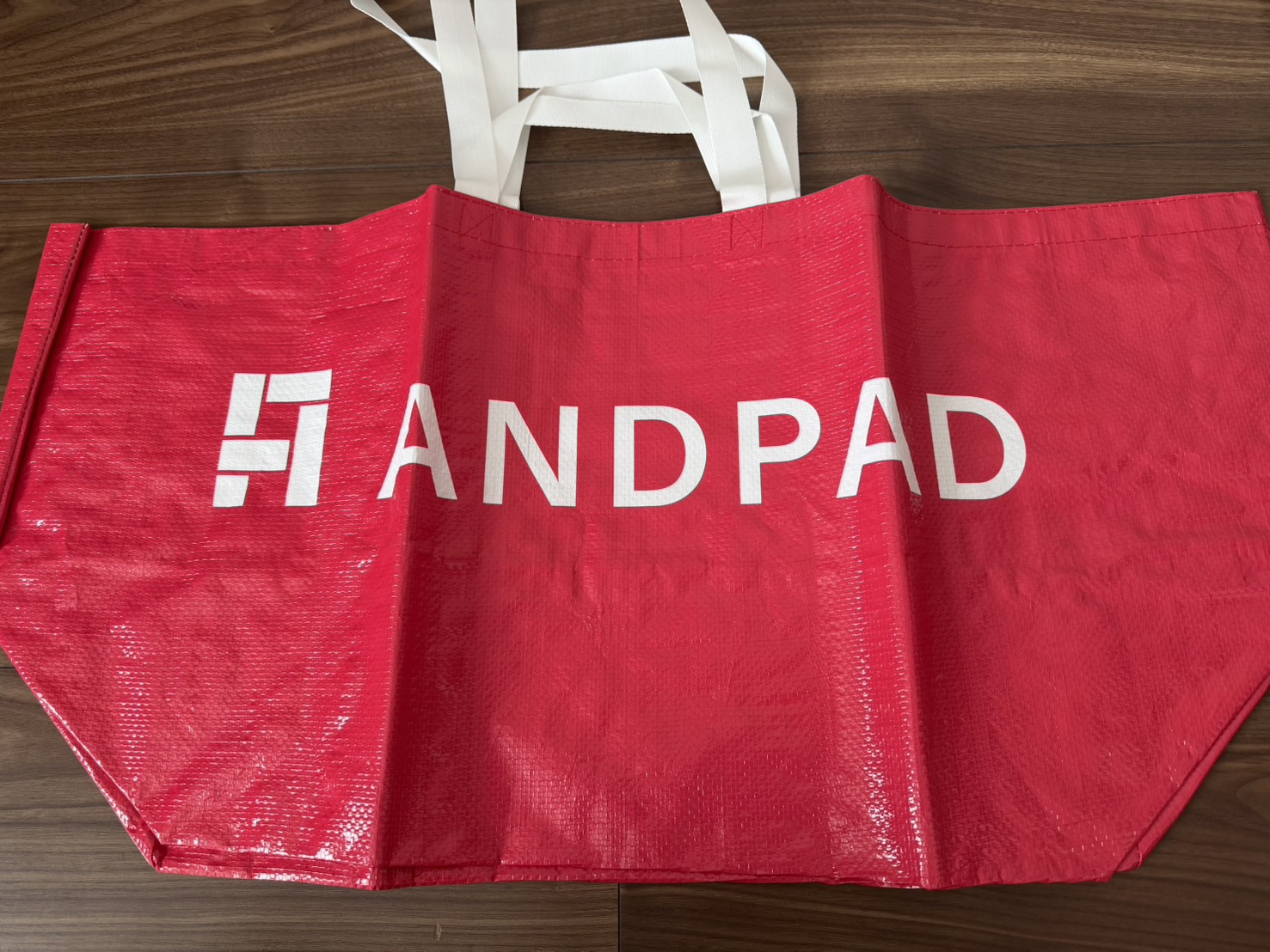 ANDPADさんブースにていただいたノベルティのバッグ